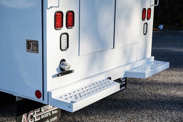 2023 Mercedes-Benz Sprinter Chassis Image 28 of 35