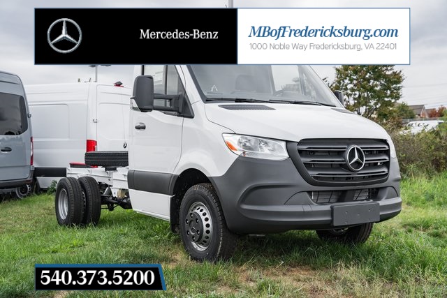 Vehicle image 1 of 30