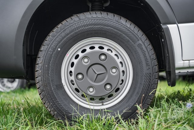 Vehicle image 11 of 30