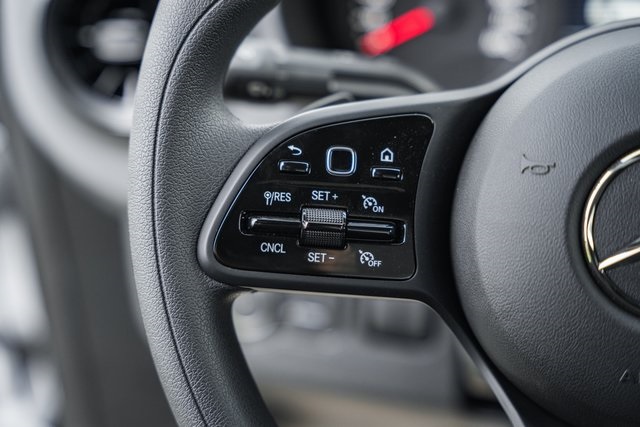 Vehicle image 23 of 30