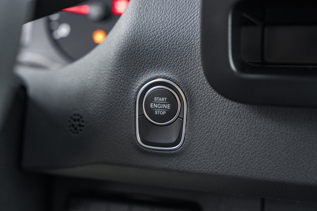 Vehicle image 21 of 30