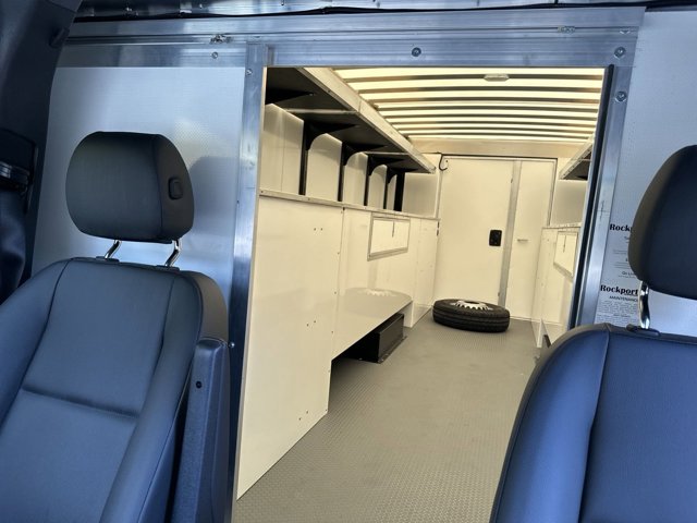 Vehicle image 20 of 30