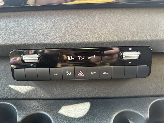 Vehicle image 16 of 30