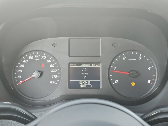 Vehicle image 13 of 19