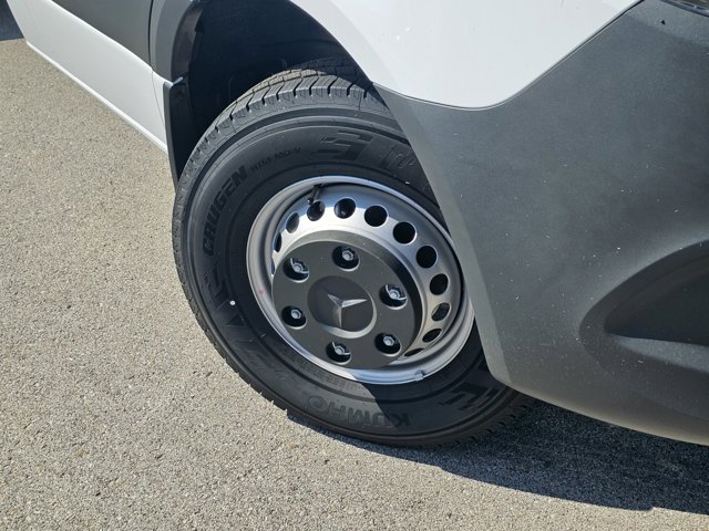 Vehicle image 3 of 19