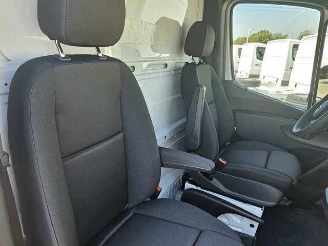 Vehicle image 6 of 19