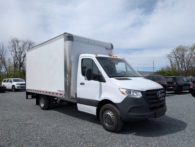 Vehicle image 5 of 27