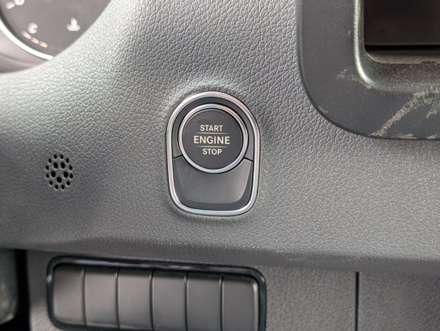 Vehicle image 23 of 27
