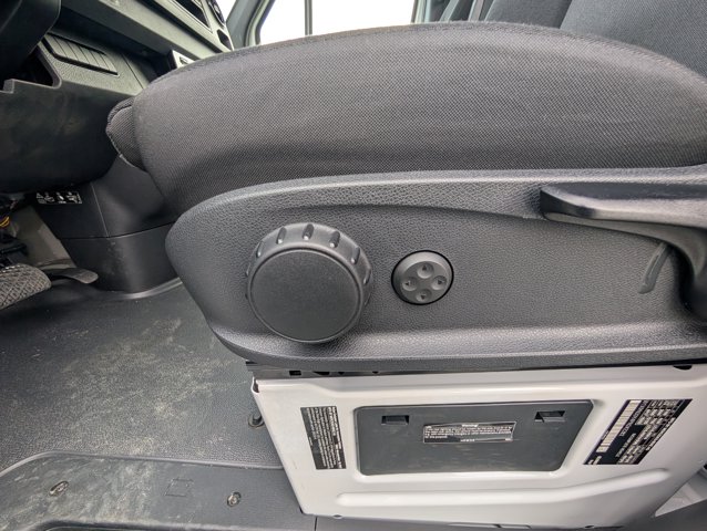 Vehicle image 20 of 27