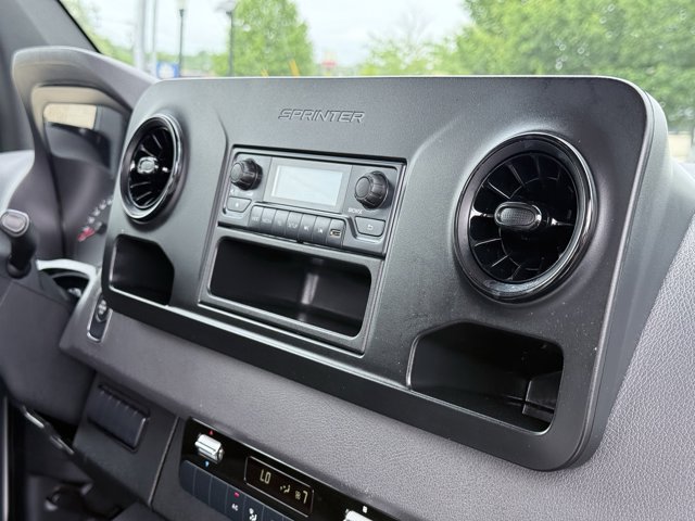 Vehicle image 55 of 78