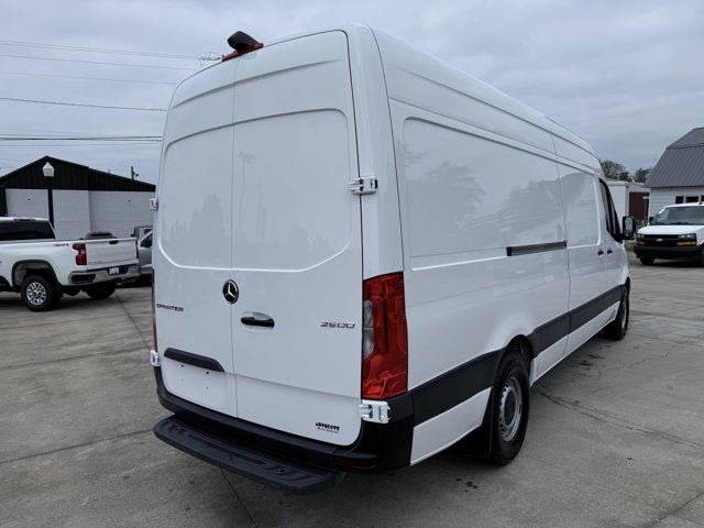 Vehicle image 16 of 78