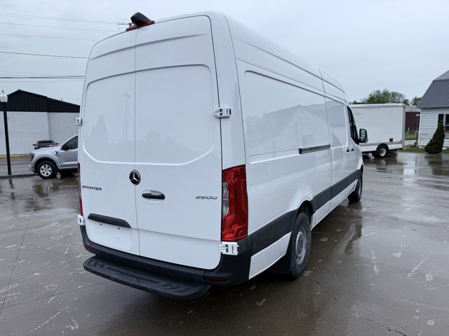 Vehicle image 17 of 78