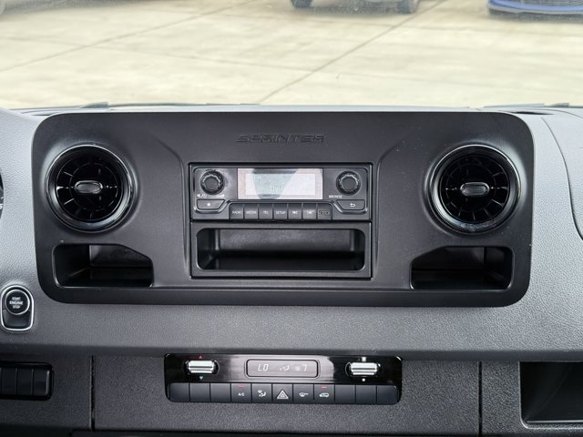 Vehicle image 46 of 78