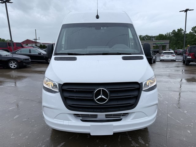 Vehicle image 6 of 78