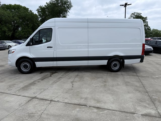 Vehicle image 27 of 78