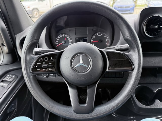 Vehicle image 35 of 78