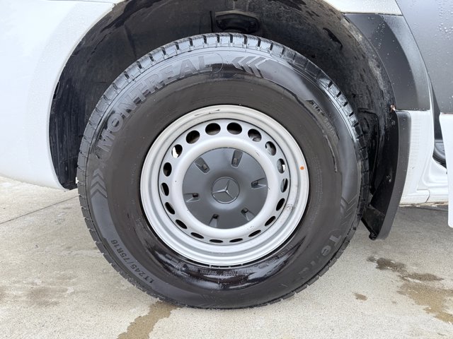 Vehicle image 69 of 78