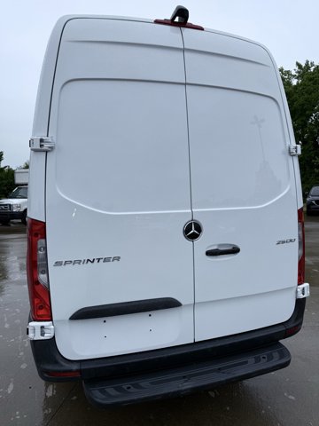 Vehicle image 21 of 78