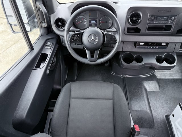 Vehicle image 44 of 78