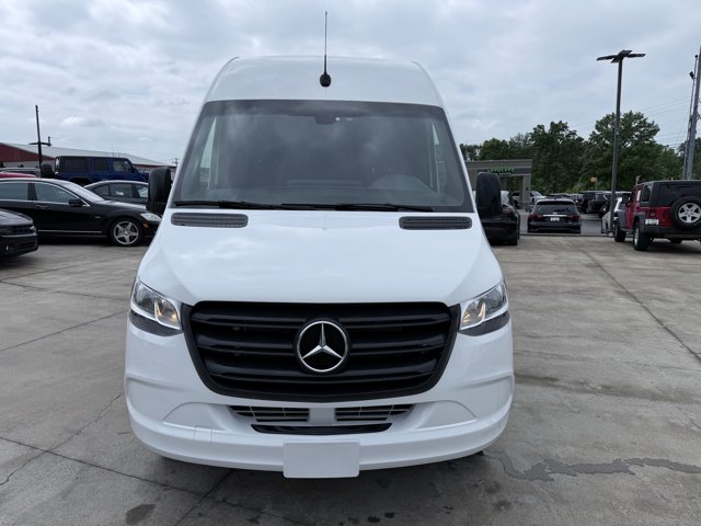 Vehicle image 4 of 78
