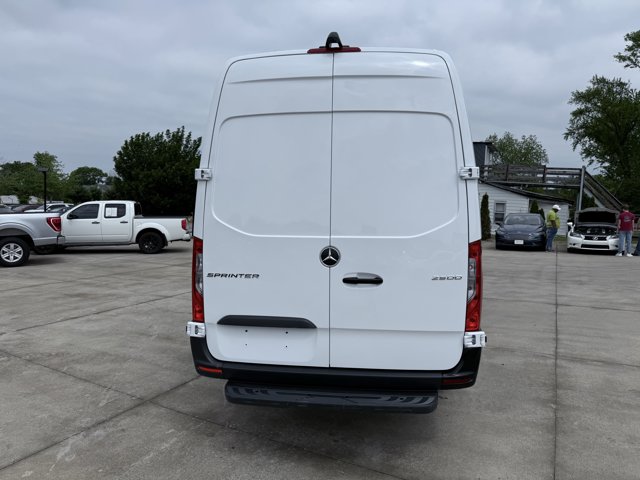 Vehicle image 20 of 78