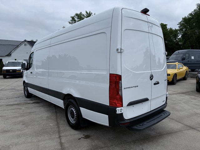 Vehicle image 23 of 78