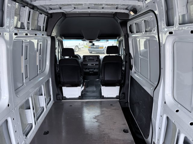 Vehicle image 40 of 78