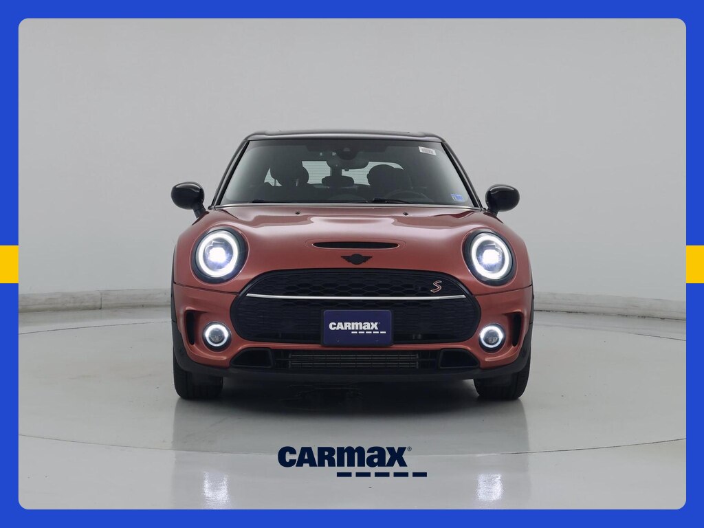 2023 MINI Cooper Clubman S Image 2 of 23