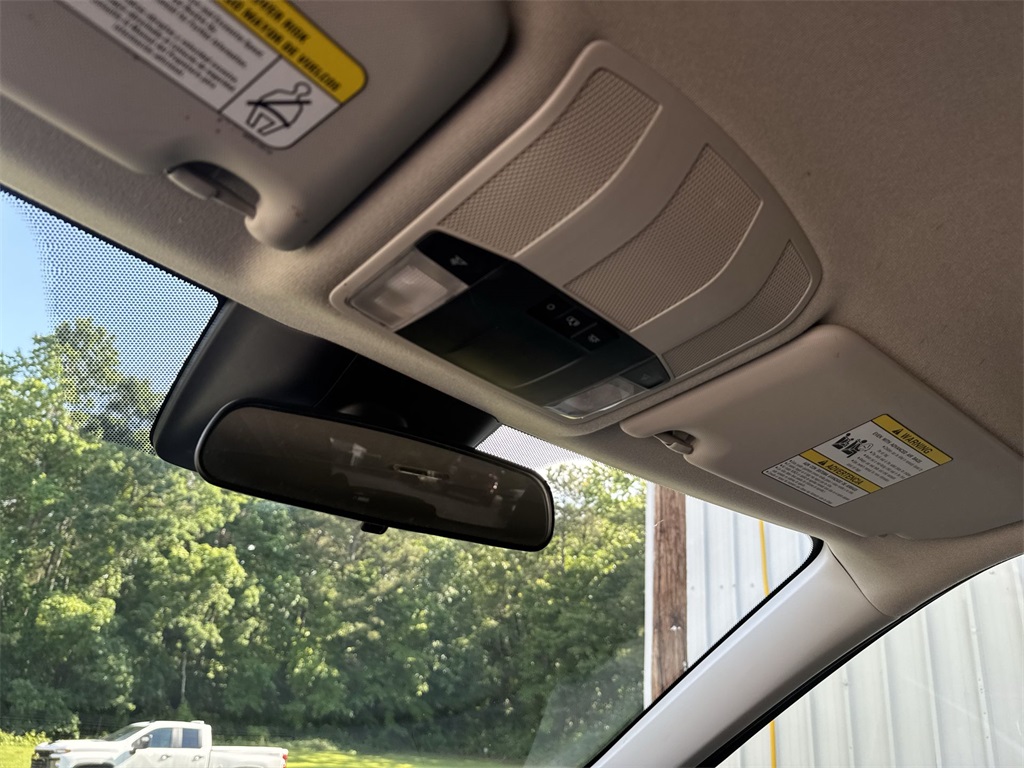 Vehicle image 19 of 35