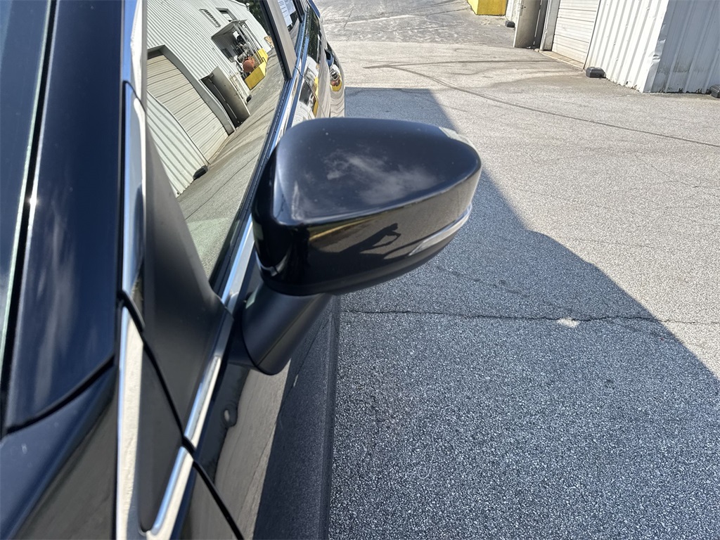 Vehicle image 11 of 35