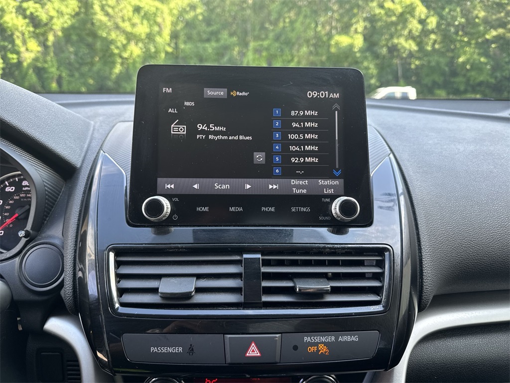 Vehicle image 25 of 35