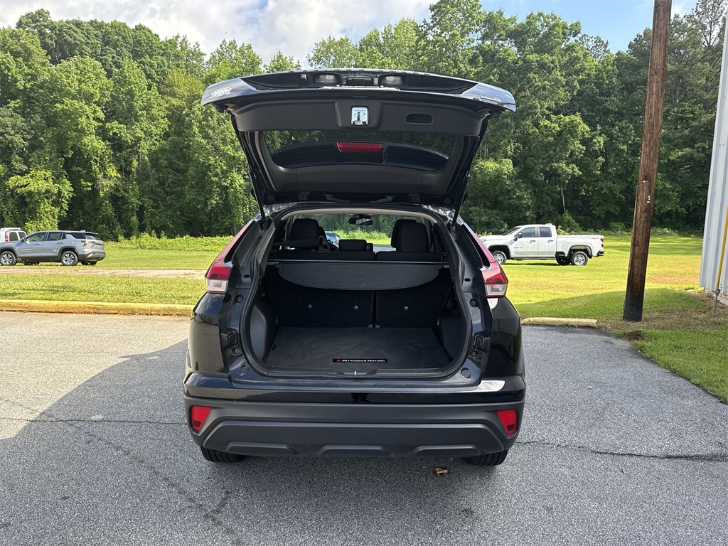 Vehicle image 33 of 35
