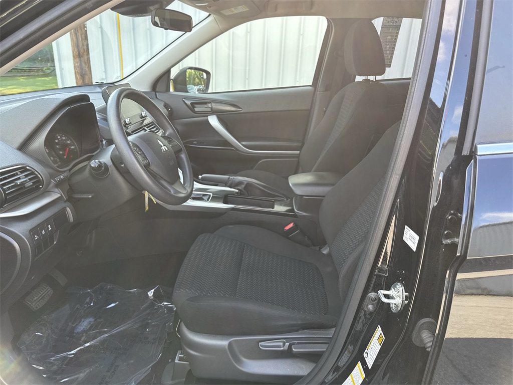 Vehicle image 13 of 35