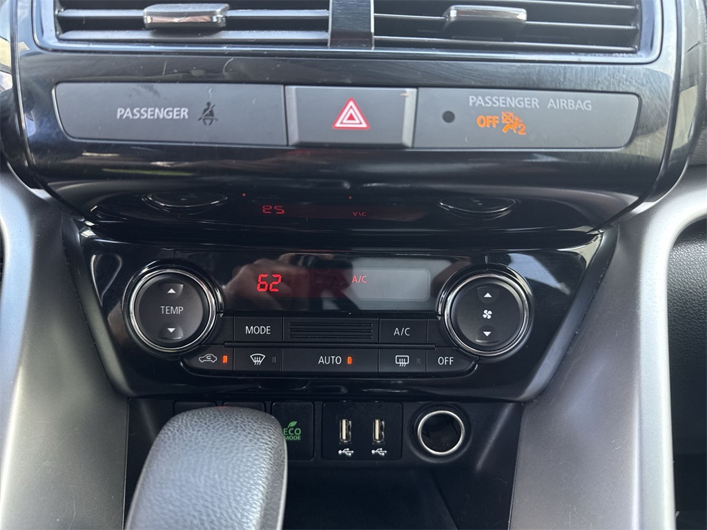 Vehicle image 24 of 35