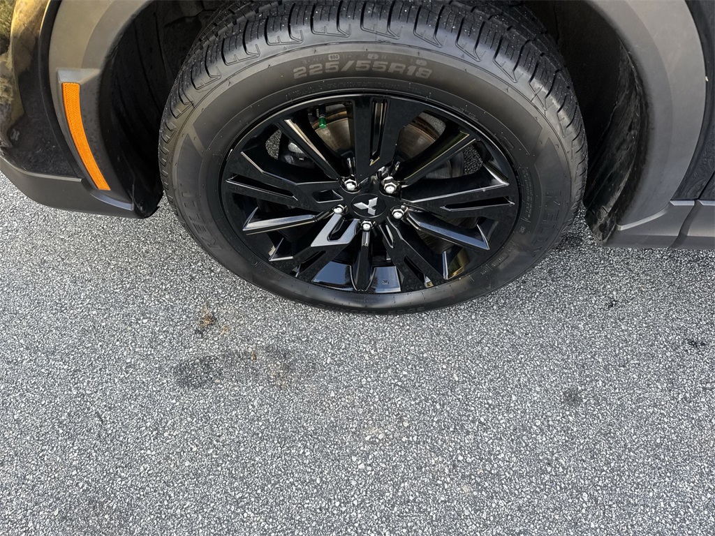 Vehicle image 12 of 35
