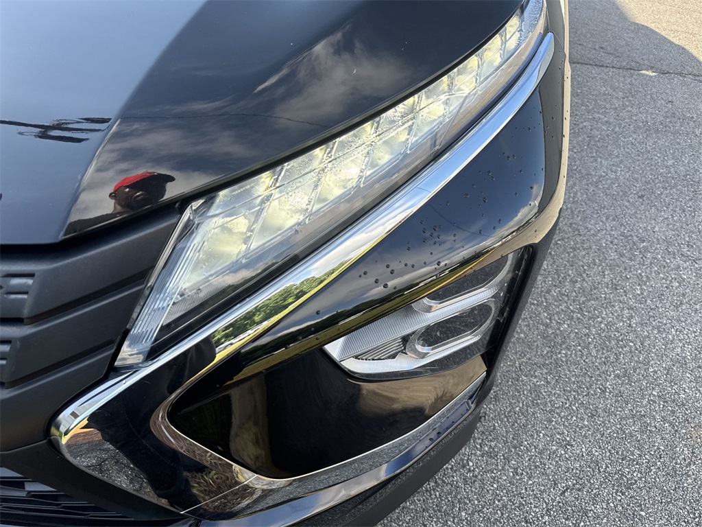 Vehicle image 10 of 35