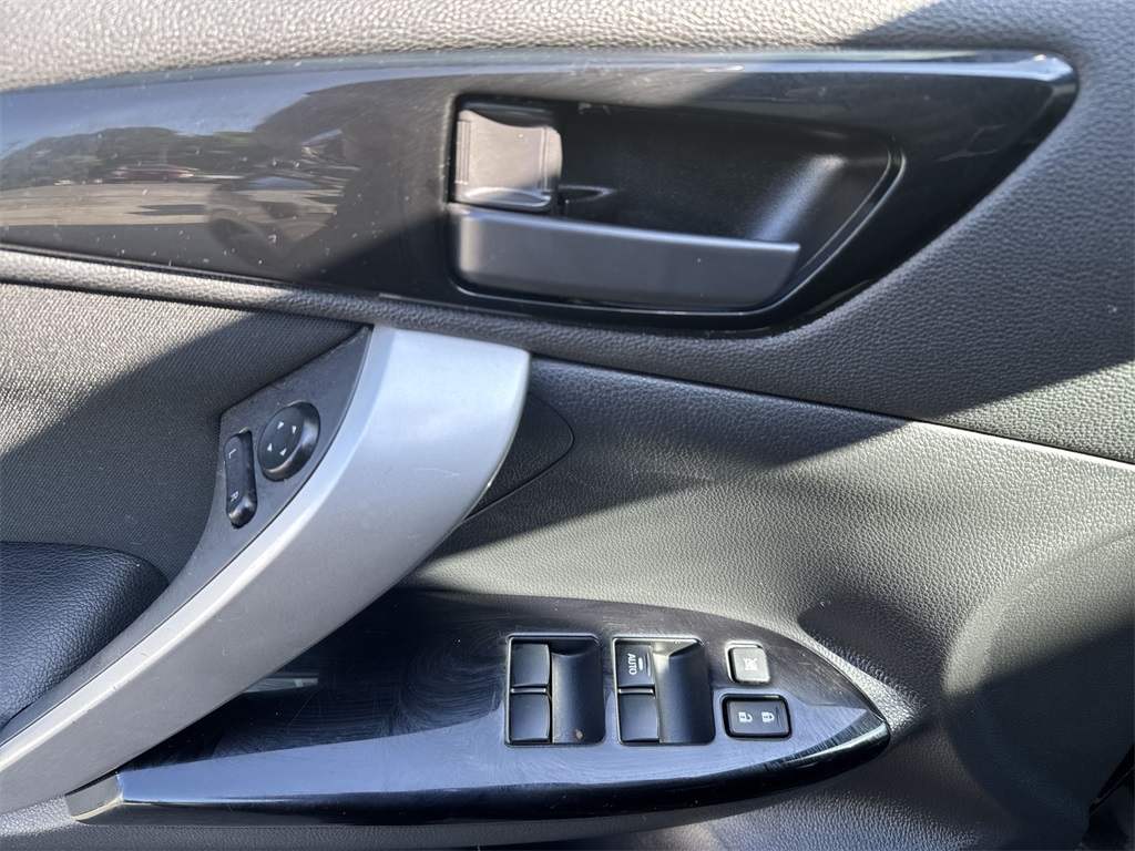 Vehicle image 15 of 35