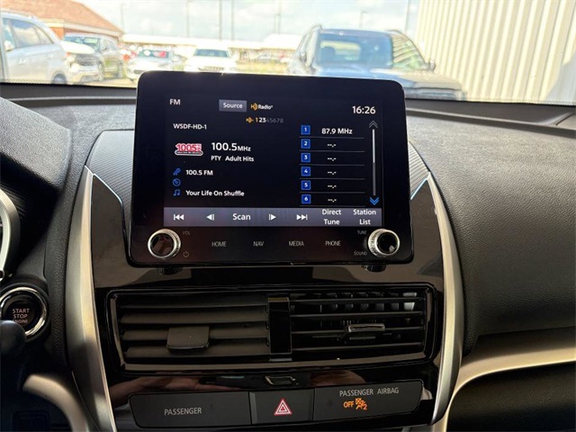 Vehicle image 21 of 31