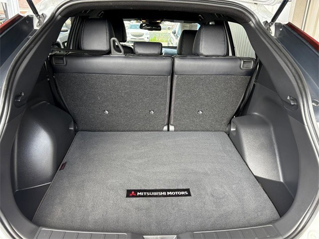 Vehicle image 14 of 31