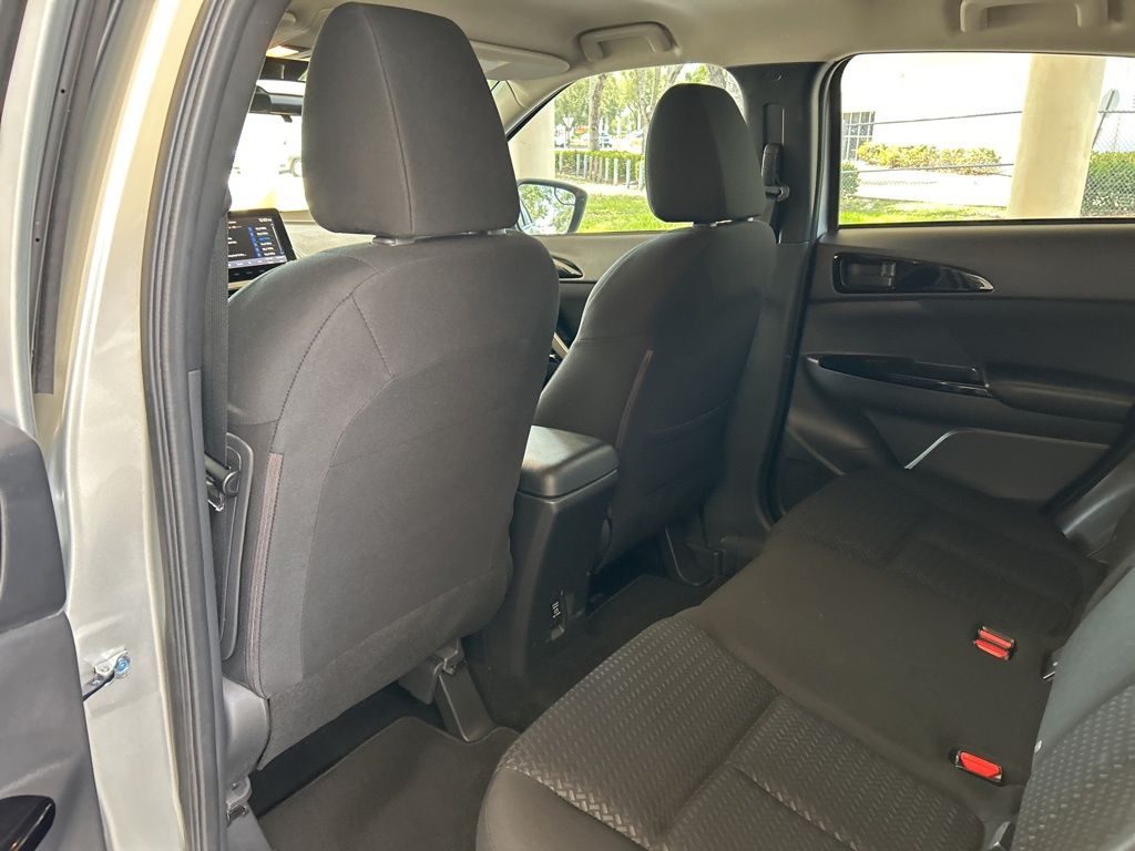 Vehicle image 29 of 43