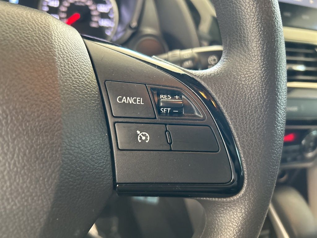 Vehicle image 41 of 43