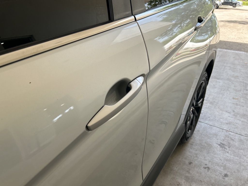 Vehicle image 13 of 43