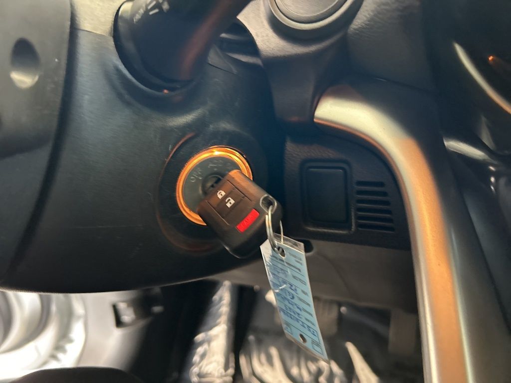 Vehicle image 40 of 43