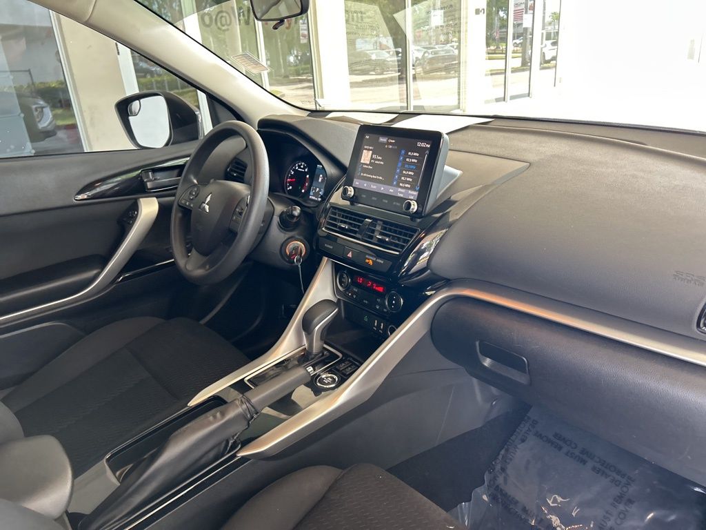 Vehicle image 18 of 43