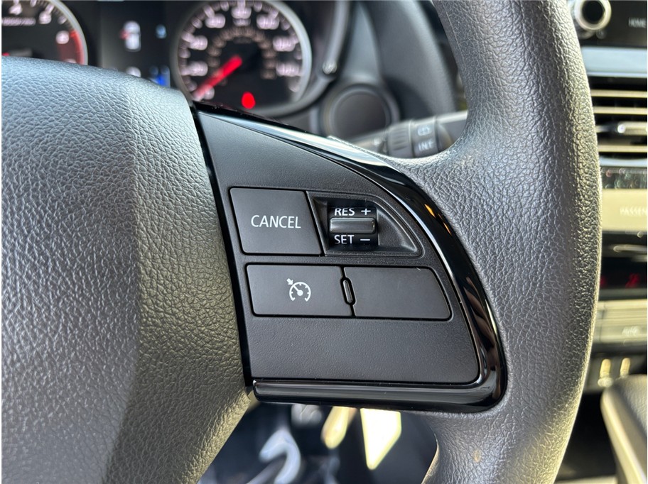 Vehicle image 22 of 37