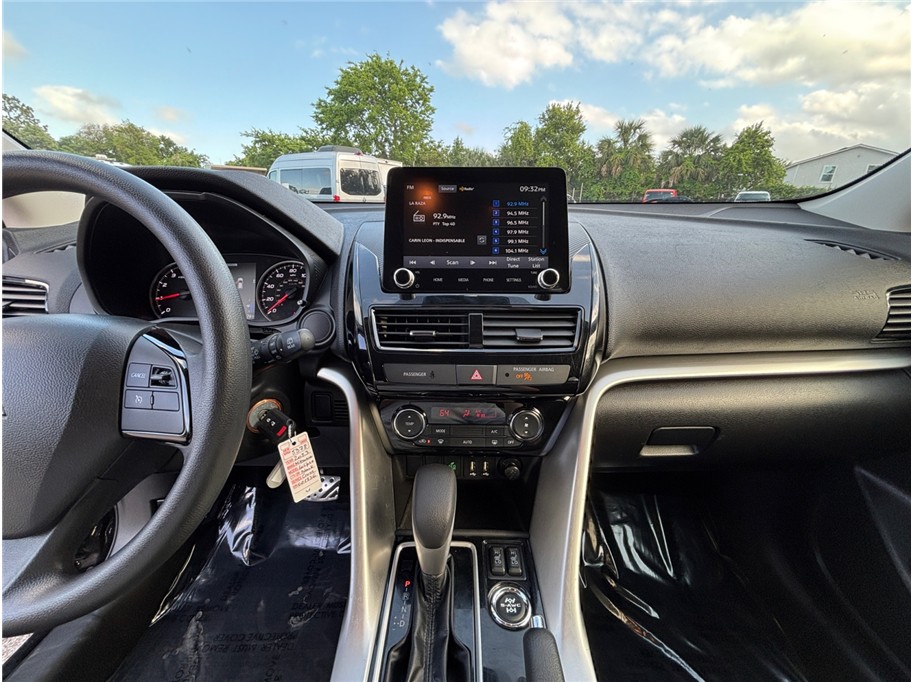 Vehicle image 11 of 37