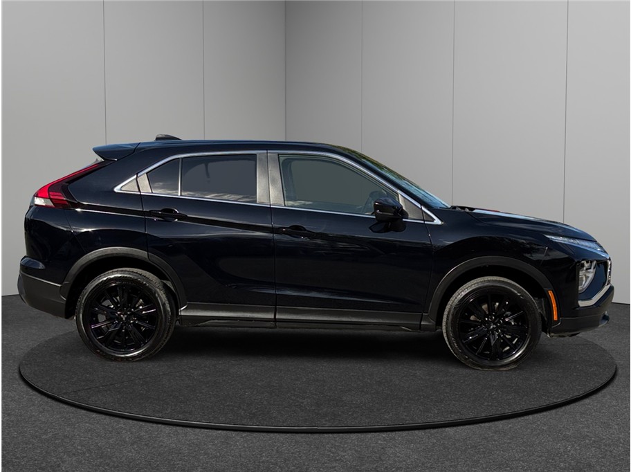 Vehicle image 4 of 37