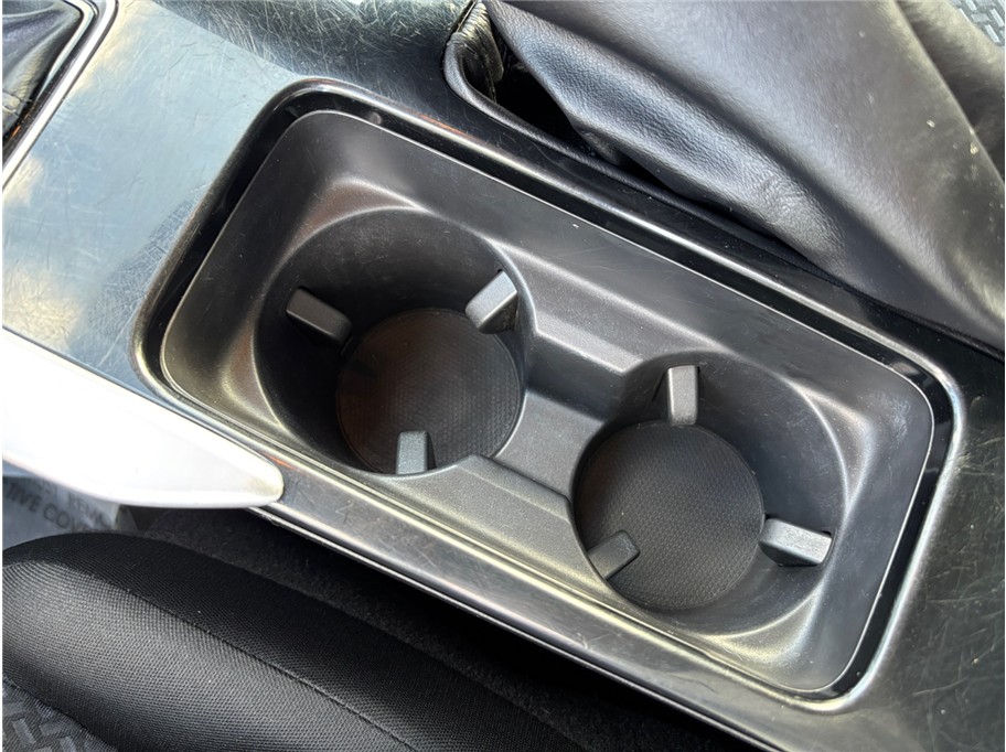 Vehicle image 28 of 37