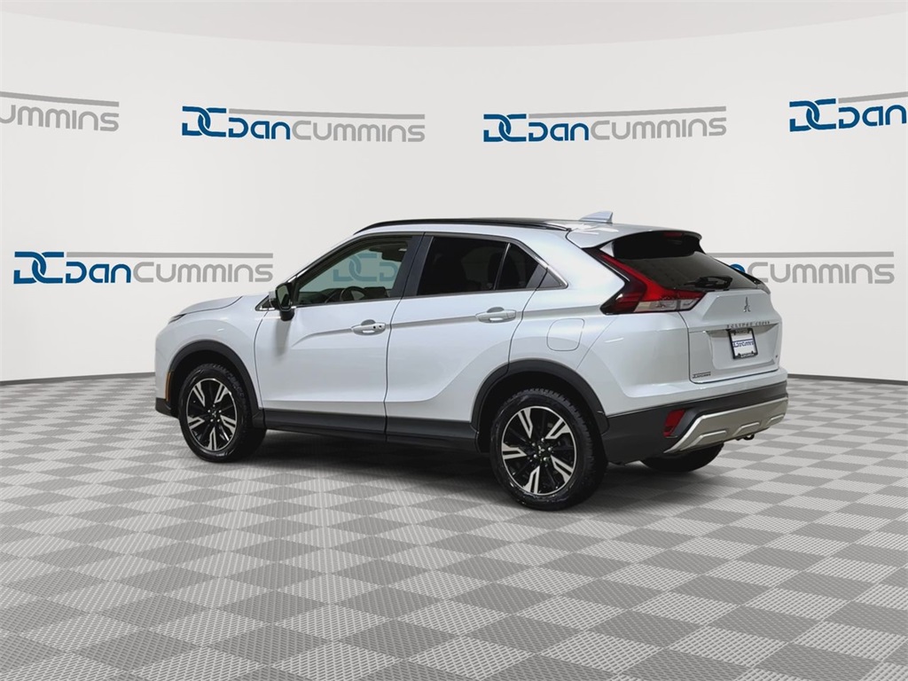 Vehicle image 8 of 29
