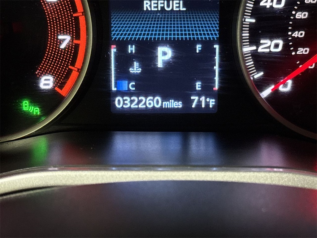 Vehicle image 19 of 29